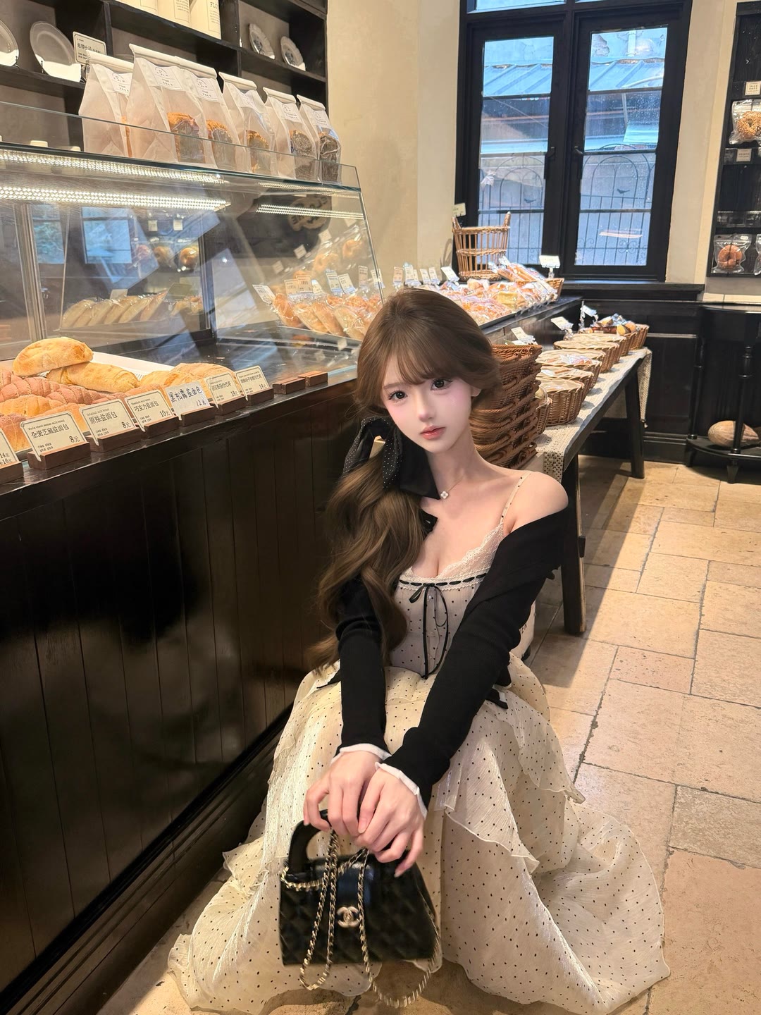 No.5面包店的暖光里,甜系女孩甜妹穿搭冷萌脸-美女图片-第张