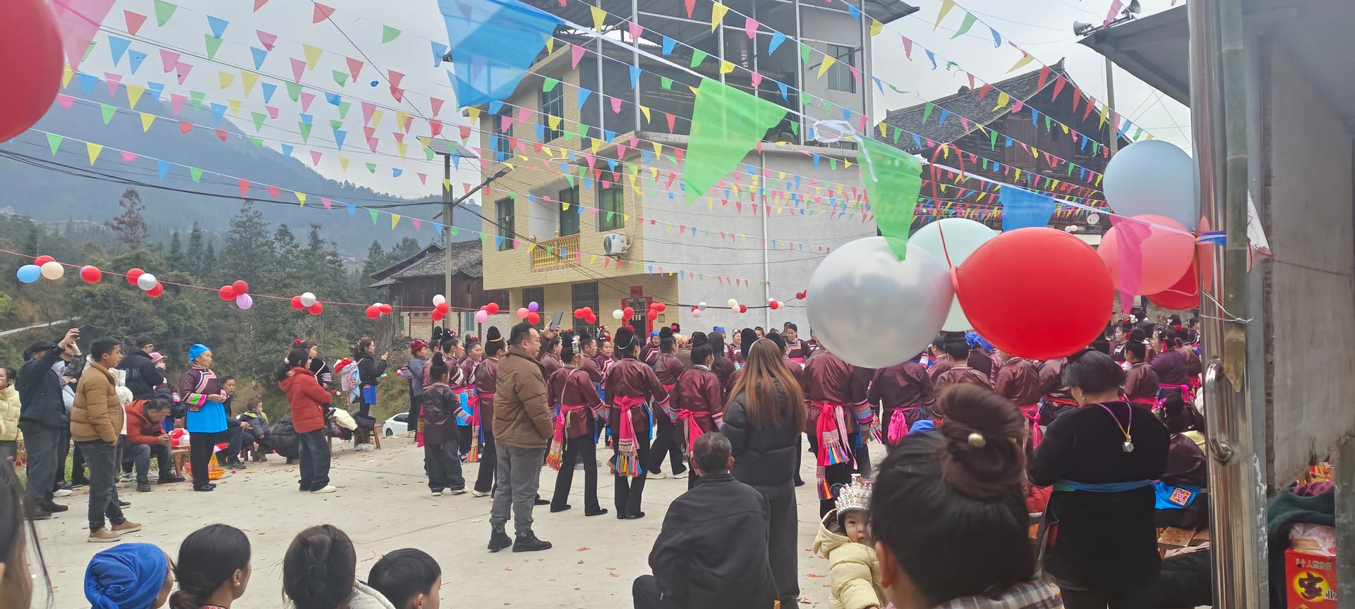 请输入图片描述